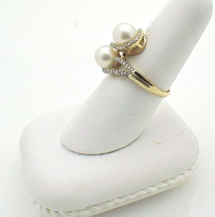 14k Yellow Gold 2 Genuine Pearl Diamond Ring size 7.5  