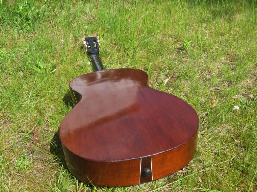 Antique old classical late romantic parlor guitar   circa 1915 