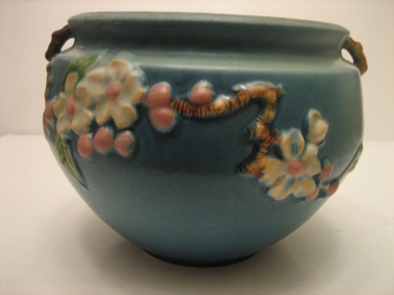 ROSEVILLE POTTERY APPLE BLOSSOM BLUE JARDINIERE 301 6  