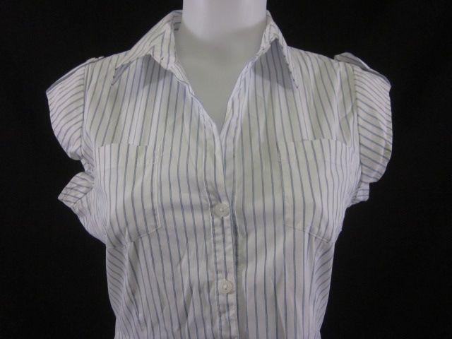 you are bidding on a theory white blue pinstripe cap sleeve button 