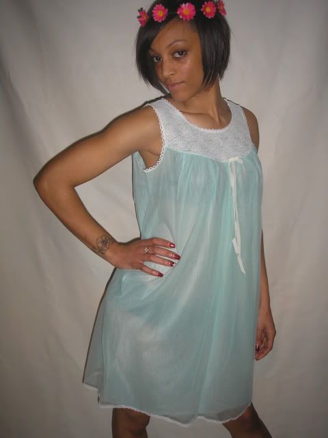 ADORABLE VINTAGE 60S SEAFOAM, NYLON, DOUBLE LAYERED NIGHTIE FEATURING 