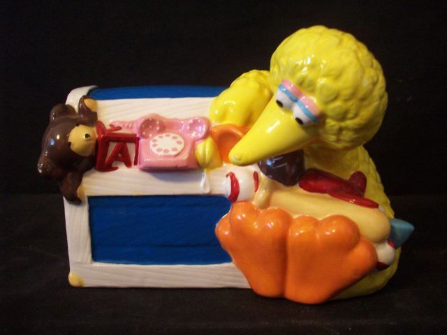 ENESCO SESAME STREET BIG BIRD TREASURE CHEST BANK #B983  