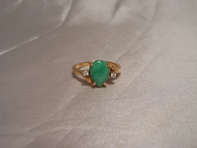   teardrop jade with two small diamond 14k gold ring size 6.75  
