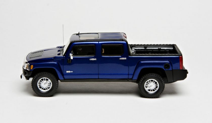 LUXURY COLLECTIBLES 2008 Hummer H3T All Terrain Blue  