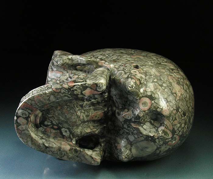 work hand carved and hand polished totally 26 processes t he skull 
