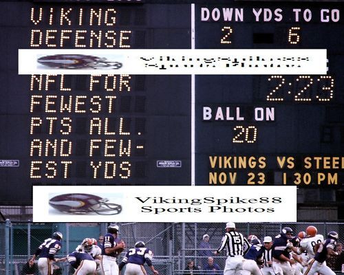 MINNESOTA VIKINGS SCOREBOARD PROPS VIKING D 1969 MET  