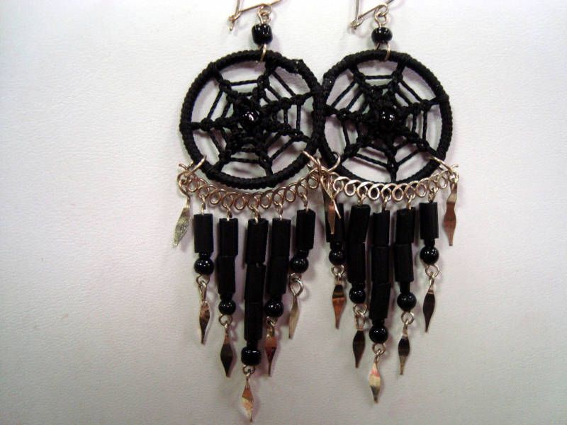 BIG  BLACK DREAM CATCHER W/ DANGLE  EARRING   E1257  