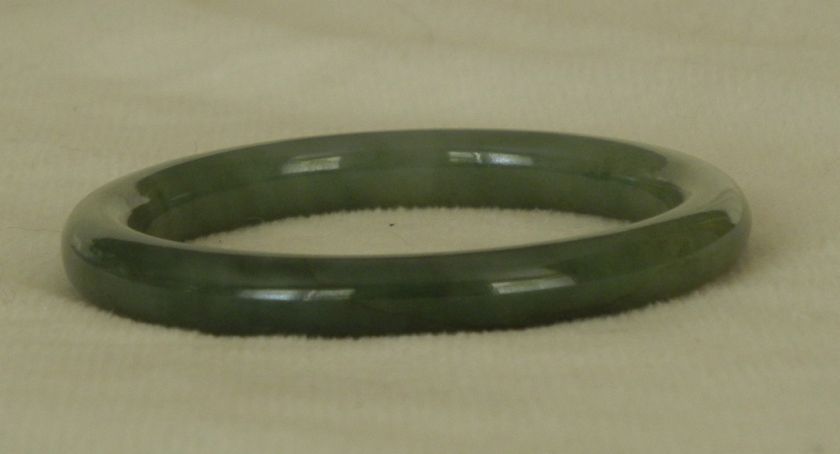 GRADE A JADEITE TRANSLUCENT GREEN JADE BANGLE  