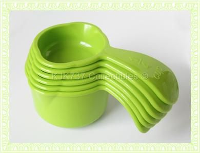 NIP SET OF 6 TUPPERWARE MEASURING CUPS GREEN 1/4   1CUP  