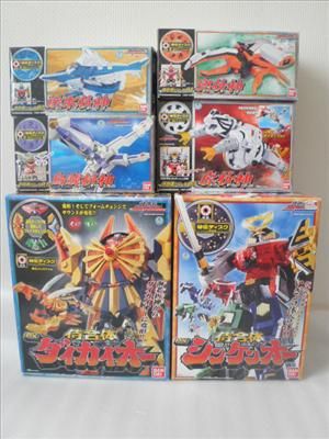 Item Name Samurai Sentai Shinkenger DX Shinken oh & Zord Set Special