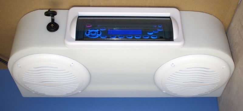 ROOF MOUNT 2 CHANNEL MARINE RADIO 160w AFM/CD/AUX White  