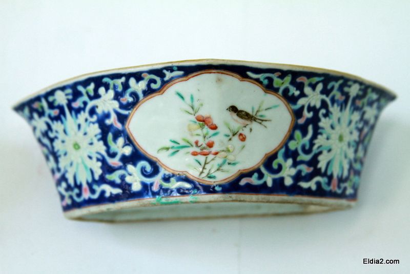 Pair of antique Chinese PORCELAIN bowls or dishes  