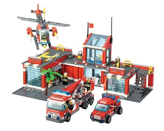 Fire Station   Building Block Brick Set 8051 774 pieces  