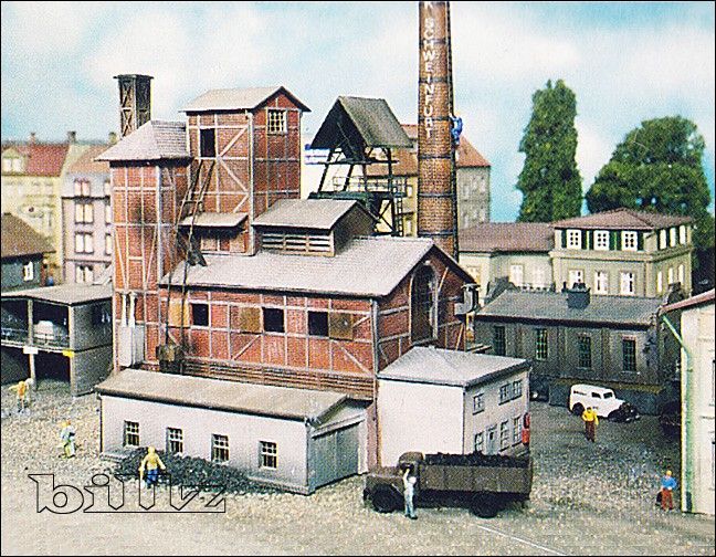 POLA FALLER VOLLMER HO   Coke Oven / Gas Works   8 KITS  