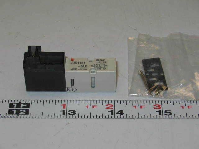 SMC Pneumatic 4 Port Solenoid Valve VQD1151 5LO  