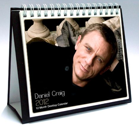 DANIEL CRAIG 2012 DESKTOP HOLIDAY CALENDAR  